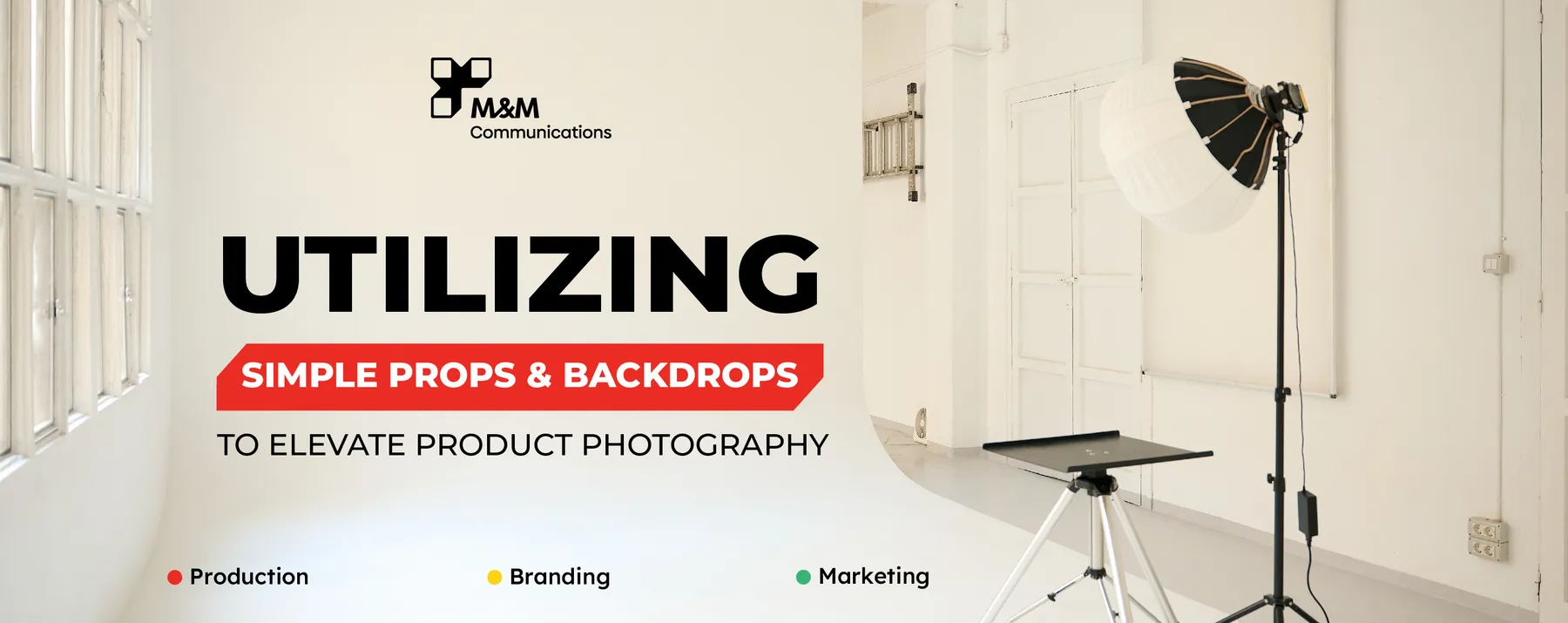 利用简单的道具和背景来提升产品摄影效果。